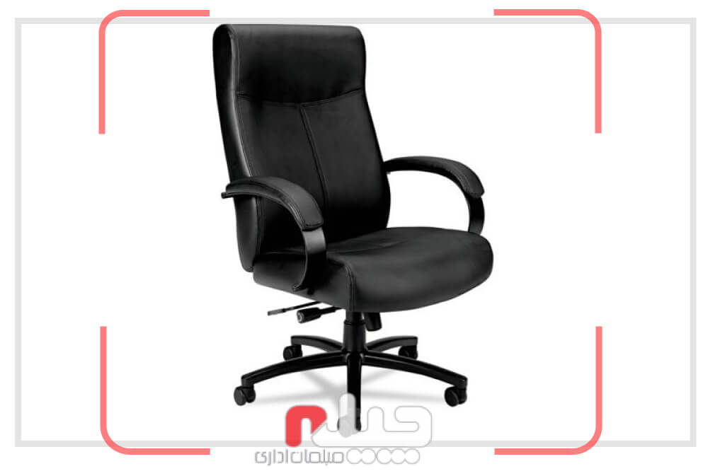 صندلی استاندارد در اتاق کنفرانس