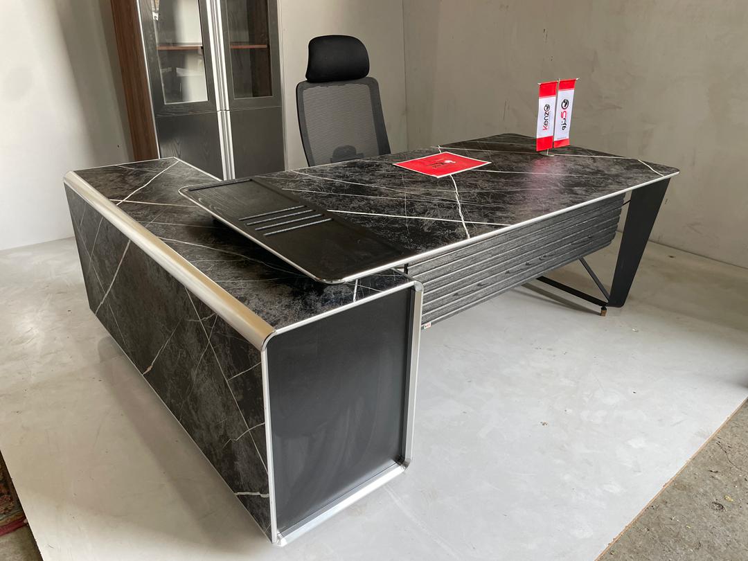 میز مدیریت سلین